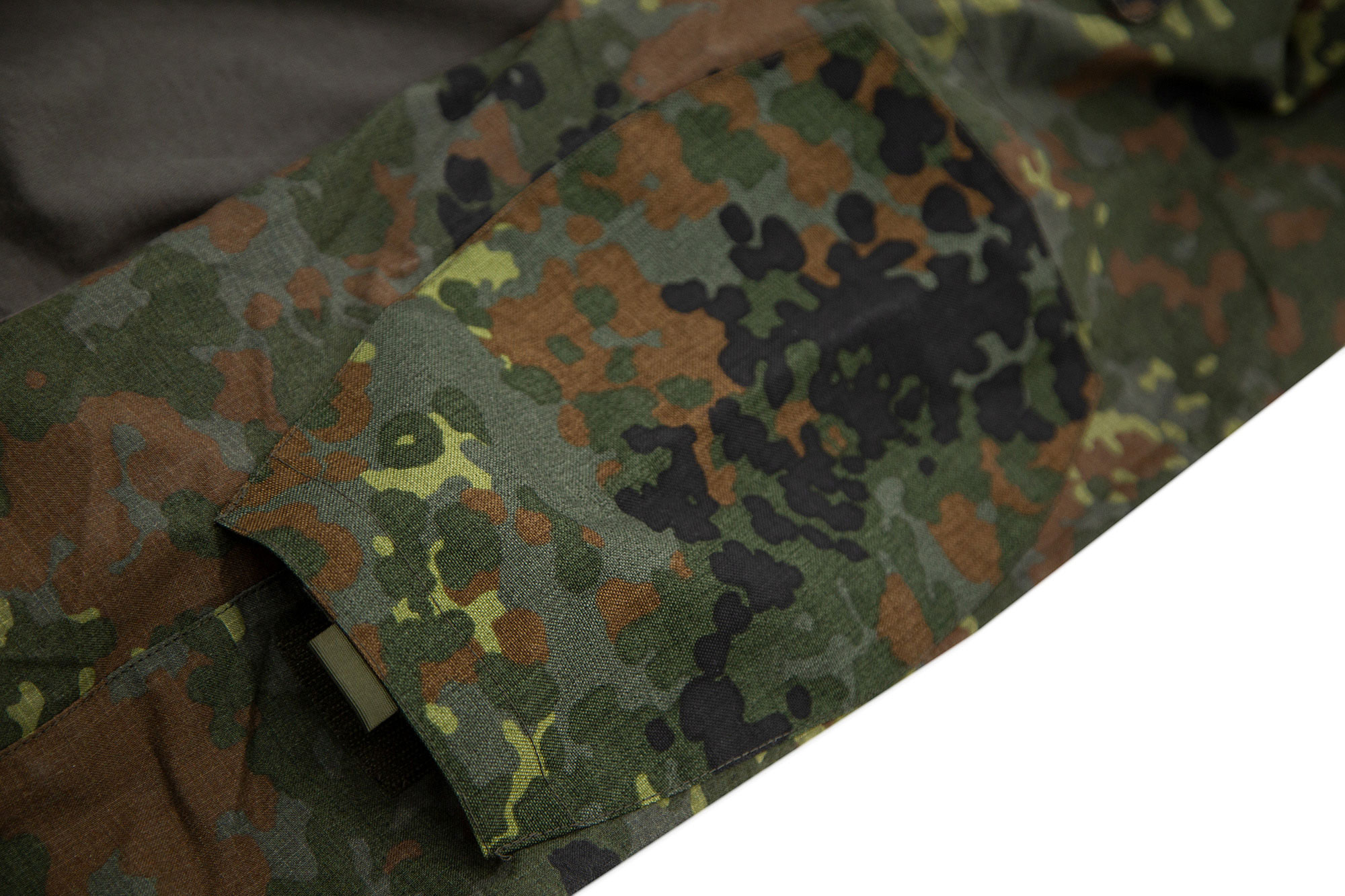 Carinthia Combat Shirt CCS Flecktarn für den professionellen Einsatz