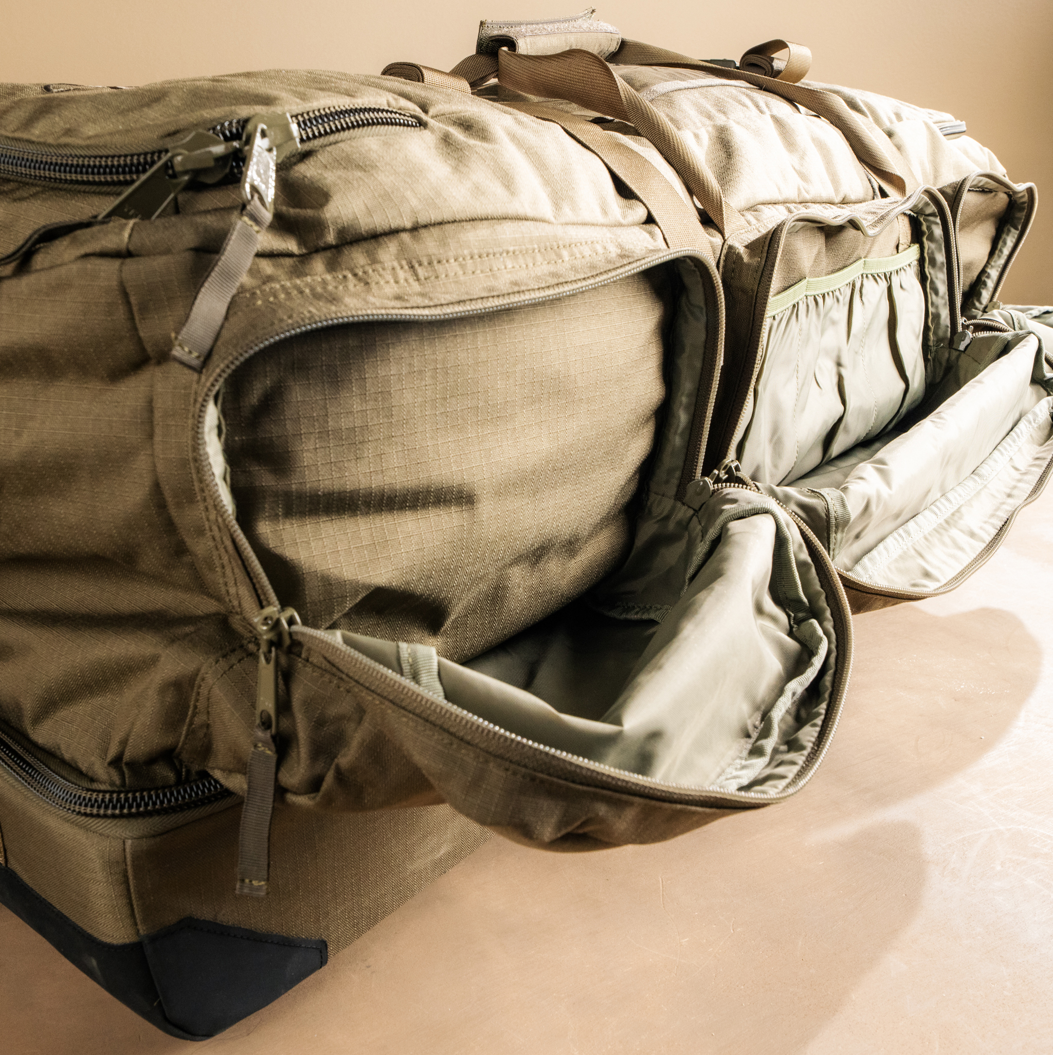 Eberlestock Hercules Duffle (große Reise- und Waffen- Tasche)