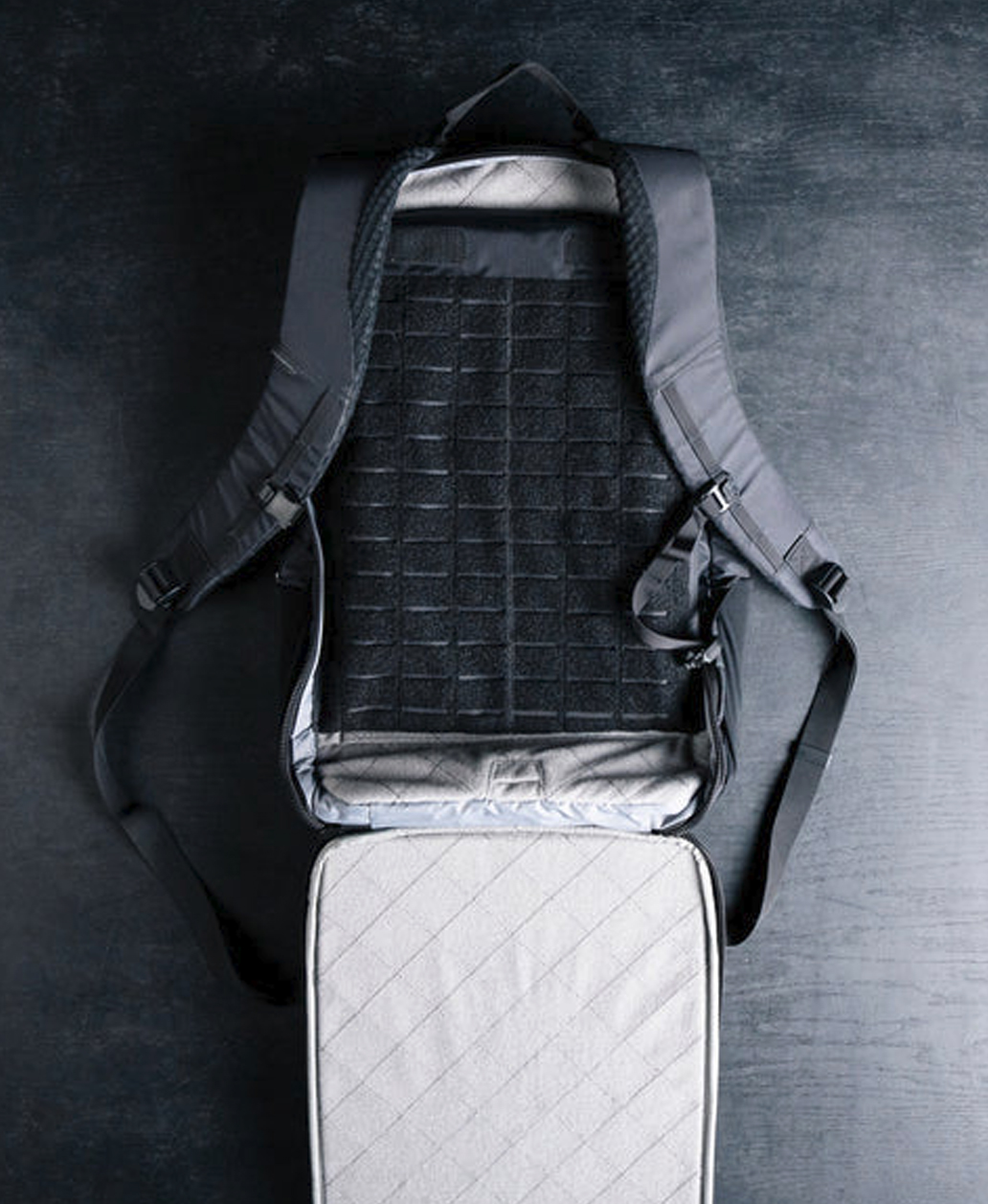 Eberlestock - Fade Tablet Blocker Sleeve (Faraday Tasche)